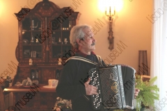 FORLI'. ABITAZIONE DI ALTERO "AL" PEDULLI, MUSICISTA E ARRANGIATORE DELL'ORCHESTRA CASADEI. HA SUONATO SIA CON SECONDO CHE CON RAOUL CASADEI. FISARMONICA. FOTOGRAFIE REALIZZATE NELL'AMBITO DELLA CAMPAGNA FOTOGRAFICA LISCIO@MUSEUM 2008, MUSEO DELLA MUSICA E DEL BALLO TRADIZIONALI ROMAGNOLI. FOLK