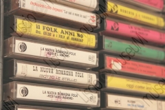 FAENZA, RAVENNA. ABITAZIONE DI FRANCESCO LEGA, COLLEZIONISTA DI DISCHI, MUSICASSETTE, LP, CD CHE RIGUARDANO MUSICISTI ROMAGNOLI. FOTOGRAFIE REALIZZATE NELL'AMBITO DELLA CAMPAGNA FOTOGRAFICA LISCIO@MUSEUM 2008, MUSEO DELLA MUSICA E DEL BALLO TRADIZIONALI ROMAGNOLI. FOLK