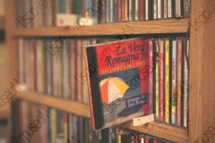 FAENZA, RAVENNA. ABITAZIONE DI FRANCESCO LEGA, COLLEZIONISTA DI DISCHI, MUSICASSETTE, LP, CD CHE RIGUARDANO MUSICISTI ROMAGNOLI. FOTOGRAFIE REALIZZATE NELL'AMBITO DELLA CAMPAGNA FOTOGRAFICA LISCIO@MUSEUM 2008, MUSEO DELLA MUSICA E DEL BALLO TRADIZIONALI ROMAGNOLI. FOLK