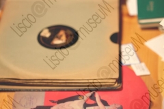 FAENZA, RAVENNA. ABITAZIONE DI FRANCESCO LEGA, COLLEZIONISTA DI DISCHI, MUSICASSETTE, LP, CD CHE RIGUARDANO MUSICISTI ROMAGNOLI. FOTOGRAFIE REALIZZATE NELL'AMBITO DELLA CAMPAGNA FOTOGRAFICA LISCIO@MUSEUM 2008, MUSEO DELLA MUSICA E DEL BALLO TRADIZIONALI ROMAGNOLI. FOLK