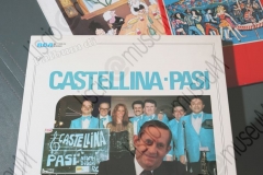 FAENZA (RAVENNA). UFFICI DELLA CASA DISCOGRAFICA ED EDIZIONI MUSICALI "GALLETTI BOSTON". INTERVISTA AD ANNA GALLETTI CHE INSIEME ALLA SORELLA ALESSANDRA DIRIGE LA CASA DISCOGRAFICA. GALLETTI BOSTON E' SPECIALIZZATA NELLA PRODUZIONE DI MUSICA DI ORCHESTRE DA BALLO E IN PARTICOLARE DI MUSICA LISCIO E FOLK. FOTOGRAFIE REALIZZATE NELL'AMBITO DELLA CAMPAGNA LISCIO@MUSEUM 2009, MUSEO DELLA MUSICA E DEL BALLO TRADIZIONALI ROMAGNOLI. FOLK. DISCHI, LP, 33 GIRI, COPERTINE, TELECAMERA. CASTELLINA- PASI.