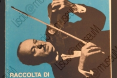 FAENZA (RAVENNA). UFFICI DELLA CASA DISCOGRAFICA ED EDIZIONI MUSICALI "GALLETTI BOSTON". INTERVISTA AD ANNA GALLETTI CHE INSIEME ALLA SORELLA ALESSANDRA DIRIGE LA CASA DISCOGRAFICA. GALLETTI BOSTON E' SPECIALIZZATA NELLA PRODUZIONE DI MUSICA DI ORCHESTRE DA BALLO E IN PARTICOLARE DI MUSICA LISCIO E FOLK. FOTOGRAFIE REALIZZATE NELL'AMBITO DELLA CAMPAGNA LISCIO@MUSEUM 2009, MUSEO DELLA MUSICA E DEL BALLO TRADIZIONALI ROMAGNOLI. FOLK. LIBRO CON LE MUSICHE E GLI ARRANGIAMENTI DI MUSICHE DEL MAESTRO SECONDO CASADEI.