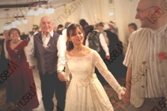 Bellaria Igea-Marina (Rimini). Locanda della Dune. Il Veglione di Sant'Apollonia. Gran ballo di Carnevale in abiti liberamente ispirati al periodo 1900-1950 organizzato dal gruppo musicale folk e di danze etniche e popolari L'Uva Grisa (L'uva acerba). Maschera di Carnevale. Festa. Ballo staccato. Fotografie realizzate nell'ambito della campagna Liscio@museum 2010, Museo della Musica e del Ballo tradizionali romagnoli. Folk.