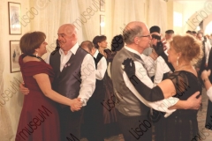 Bellaria Igea-Marina (Rimini). Locanda della Dune. Il Veglione di Sant'Apollonia. Gran ballo di Carnevale in abiti liberamente ispirati al periodo 1900-1950 organizzato dal gruppo musicale folk e di danze etniche e popolari L'Uva Grisa (L'uva acerba). Maschera di Carnevale. Festa. Fotografie realizzate nell'ambito della campagna Liscio@museum 2010, Museo della Musica e del Ballo tradizionali romagnoli. Folk.