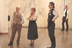 Bellaria Igea-Marina (Rimini). Locanda della Dune. Il Veglione di Sant'Apollonia. Gran ballo di Carnevale in abiti liberamente ispirati al periodo 1900-1950 organizzato dal gruppo musicale folk e di danze etniche e popolari L'Uva Grisa (L'uva acerba). Maschera di Carnevale. Festa. Fotografie realizzate nell'ambito della campagna Liscio@museum 2010, Museo della Musica e del Ballo tradizionali romagnoli. Folk.