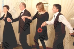 Bellaria Igea-Marina (Rimini). Locanda della Dune. Il Veglione di Sant'Apollonia. Gran ballo di Carnevale in abiti liberamente ispirati al periodo 1900-1950 organizzato dal gruppo musicale folk e di danze etniche e popolari L'Uva Grisa (L'uva acerba). Maschera di Carnevale. Festa. Ballo staccato. Fotografie realizzate nell'ambito della campagna Liscio@museum 2010, Museo della Musica e del Ballo tradizionali romagnoli. Folk.
