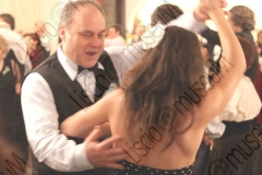 Bellaria Igea-Marina (Rimini). Locanda della Dune. Il Veglione di Sant'Apollonia. Gran ballo di Carnevale in abiti liberamente ispirati al periodo 1900-1950 organizzato dal gruppo musicale folk e di danze etniche e popolari L'Uva Grisa (L'uva acerba). Maschera di Carnevale. Festa. Fotografie realizzate nell'ambito della campagna Liscio@museum 2010, Museo della Musica e del Ballo tradizionali romagnoli. Folk.