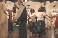 Bellaria Igea-Marina (Rimini). Locanda della Dune. Il Veglione di Sant'Apollonia. Gran ballo di Carnevale in abiti liberamente ispirati al periodo 1900-1950 organizzato dal gruppo musicale folk e di danze etniche e popolari L'Uva Grisa (L'uva acerba). Maschera di Carnevale. Festa. Fotografie realizzate nell'ambito della campagna Liscio@museum 2010, Museo della Musica e del Ballo tradizionali romagnoli. Folk.